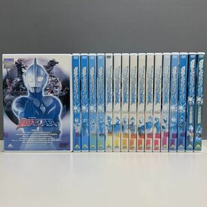 [ rental version ] Ultraman Cosmos all 15 volume + special selection 2 volume total 17 volume set Japanese cedar . sun case replaced ( case less possible ) 770170963