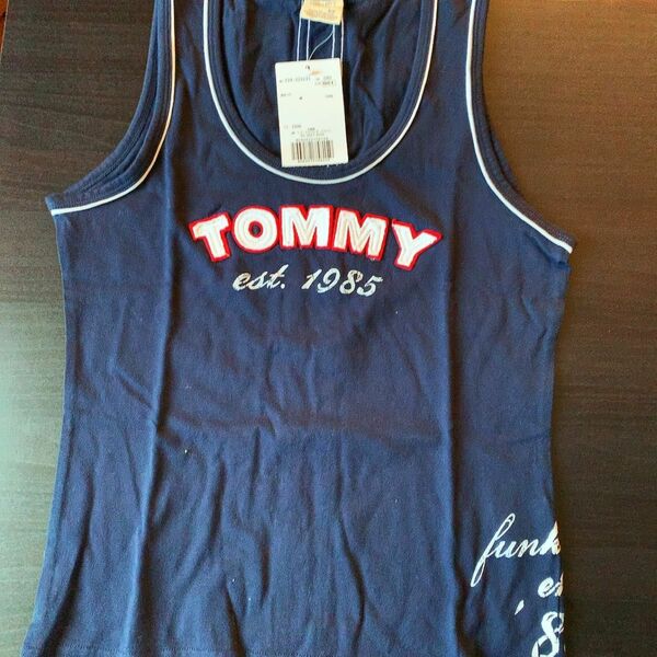 新品Tommy 服 タンクトップ