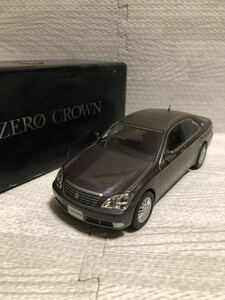 1/30 トヨタ クラウン CROWN ゼロクラウン 後期 カラーサンプル ミニカー 非売品　クォーツグレーパールマイカ