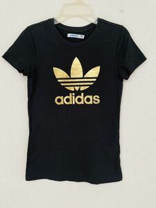 adidas ブラックロゴTシャツS(XS〜S弱)美品　半袖/ゴールドロゴ/レディース/アディダス