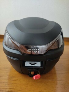 新品未使用★GIVI リアボックス B27N　 27L 取付説明書