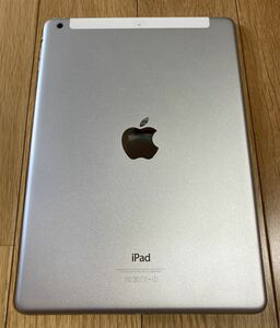 iPad Air Wi-Fi ＋ Cellular 32GB シルバー ドコモ