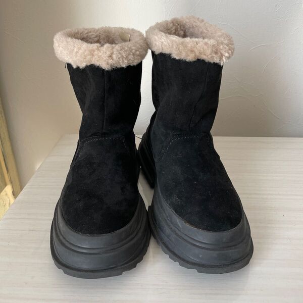 ZARA キッズムートンブーツ 黒