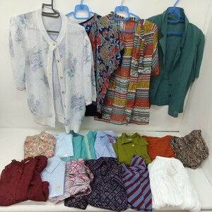 341 古着　レトロ半袖シャツ　レディース　まとめ売り　サイズ・柄いろいろ　60s70s80s vintage　ヴィンテージ レトロ花柄　セット