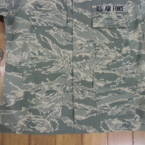 h-7 ミリタリー サバゲー 米軍放出品 AIR FORCE 迷彩服 作業服 ジャケット シャツ アメカジ カモフラ コンバット コスプレ 36XS Sサイズの画像3
