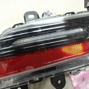 トヨタ 純正 MXUA80 MXUA85 80系 ハリアー LED ユニット付 ウィンカー ランプ レンズ バックランプ リフレクター 左側 左 助手席 48-240の画像3