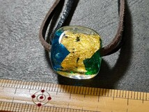 【アクセサリー】●美品●純金入とんぼ玉のネックレス●15～16㎜●柔らか革紐使用●豪華で上品●_画像5