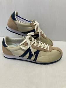 * Mizuno classic sneakers MLC-00 D1GF211310 beige / navy 27.0. thin . neat stylish sneakers 