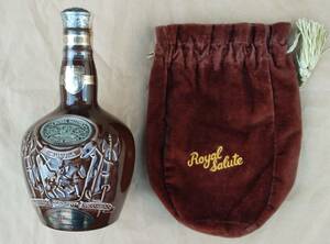 空き瓶 中身なし Chivas Royal Salute ロイヤルサルート 陶器ボトル きんちゃく袋