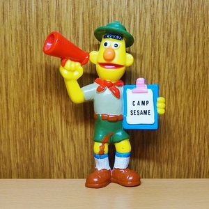  Sesame Street figure bar to camp megaphone PVCma pet Jim henson Ame toy sesame mapetsu