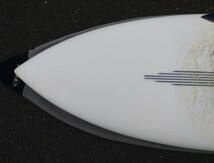 美品!! シャープアイ サーフボード 5,8　EPS 33L モダン2 MODERN2 オーストラリアシェープ　sharpeyes surfboards サーフィン　_画像8