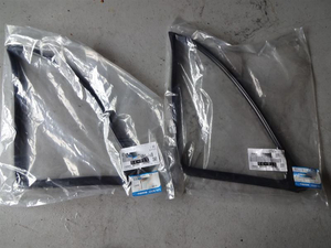 * rare * unused Mazda original Roadster MX-5 NA8C NB6C NB8C triangle window weatherstrip left right set 