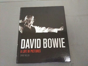 DAVID BOWIE A LIFE IN PICTURES（英語版）