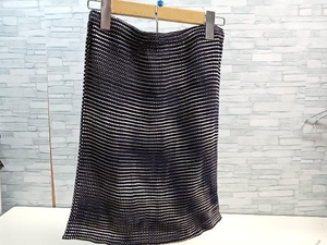 ISSEY MIYAKE/イッセイミヤケ/IM61-FG905/ミニスカート/ネイビー×ホワイト/ドット/プリーツ加工/Lサイズ