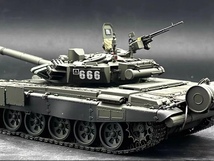 ロシア連邦軍 1/35スケール T72B 主力戦車 塗装済完成品 _画像3