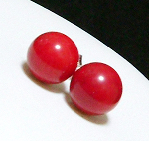  natural ..( dyeing )1 bead earrings 12mm