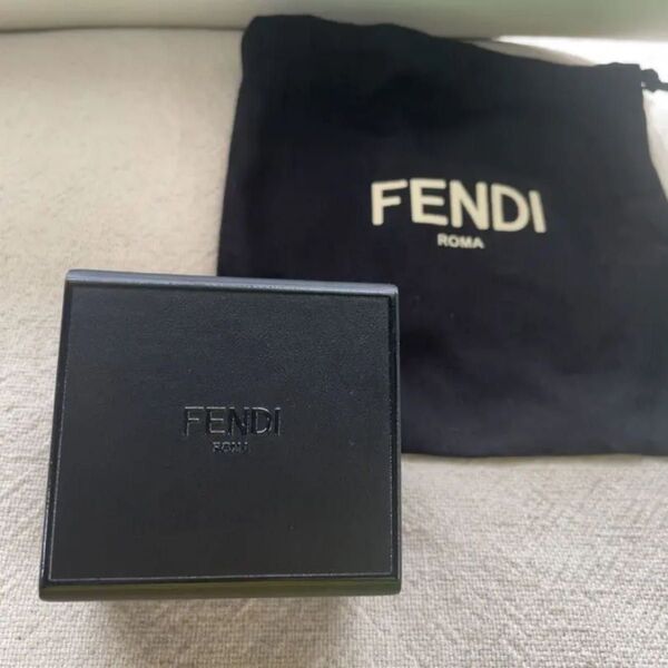 FENDI キーチャーム レザー キーケース ボックス