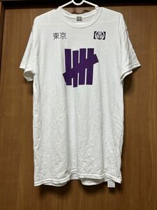 UNDEFEATED アンディフィーテッド Tシャツ