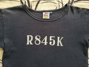 雰囲気◎ R845K ハンドペイント 45rpm フォーティーファイブ アールピーエム 色褪せ ネイビー フェード 後染め ビンテージ 加工 Tシャツ S
