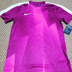新品未使用　NIKE　ナイキ　サッカー　ランニング　プラクティスシャツ　Mサイズ　DRI-FIT