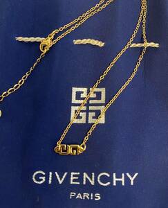 正規未使用　ジバンシー　 GIVENCHY チャーム　トップ　ペンダント　ネックレス　ゴールド　プレゼントにも♪