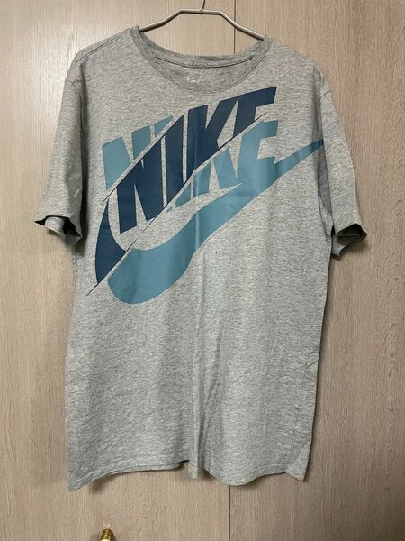 NIKE Tシャツ