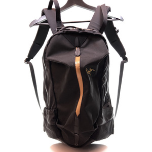 ▲ARC'TERYX アークテリクス ARRO 22 Backpack アロー バック パック リュック カンガルーポケット ハイドレーション ブラック 黒 104