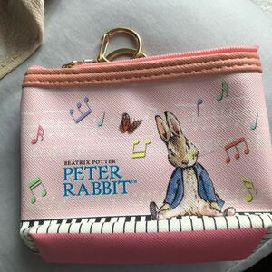 ピーターラビット ビアトリクス・ポター　フレデリック・ウォーン　キーホルダー付きポーチ　ピアノ柄　PETER RABBIT