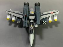 ハセガワ 1/72 VF1Sストライクバルキリー ロイ・フォッカー機 塗装完成品_画像3