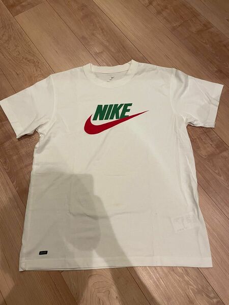 NIKE Tシャツ