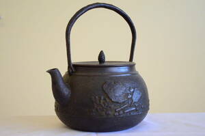 浦島太郎図 宝文 鉄瓶 重さ2kg 23.5cm×22cm 時代煎茶道具 湯沸かし 鋳物