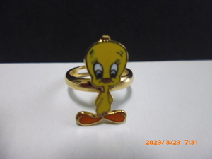 Tweety　ツイーテイ　ビンテージ指輪　１９７０年代の貴重品コレクション　サイズは小さい