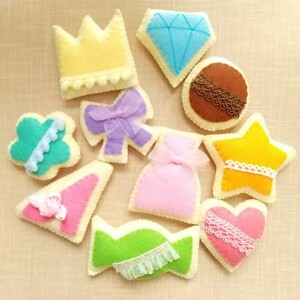  pretty * felt icing cookie toy .. thing confection sweets decoration ... game baby birthday ... toy 