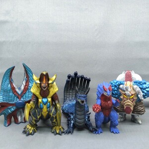 バンダイ ウルトラ怪獣 ソフビ人形 フィギュア5体セット アンチマター ザイゴーグ ガラオン コッヴ ミズノエリュウ　宇宙怪獣　