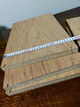 【USED】木工品 木の板5枚 木材 DIY 本棚の棚 横40.0cm×奥行27.6cm×高さ2.5cm 小傷あり オーク _画像8