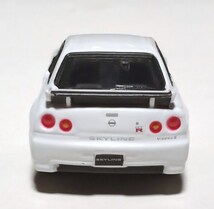 トミカリミテッド 日産スカイラインGT-R VスペックⅡ N1 (BNR34) 白カーボンボンネット_画像6