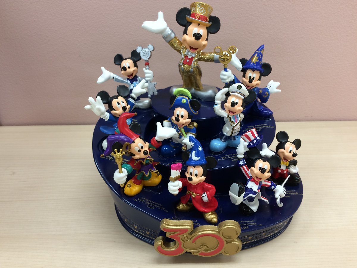 ディズニー 《未使用品》TDR30種年記念 フィギュアリン 歴代ミッキー