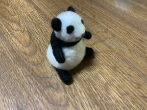 Art hand Auction 羊毛毡熊猫坐着手工制作, 玩具, 游戏, 毛绒玩具, 羊毛毡