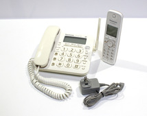 Panasonic パナソニック VE-GD23-W 電話機 子機 KX-FKD403-C 子機の充電器とバッテリー欠品 中古現状品 ya0484_画像1