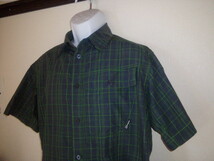 半袖チェックシャツ（モスグリーン系）Ｌサイズ　berghaus　アウトドア　キャンプ等_画像2