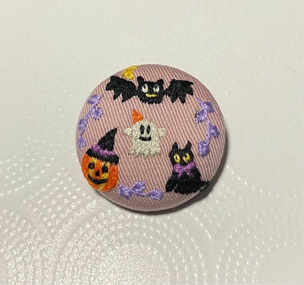 ハロウィン　刺繍ブローチ　ハンドメイド