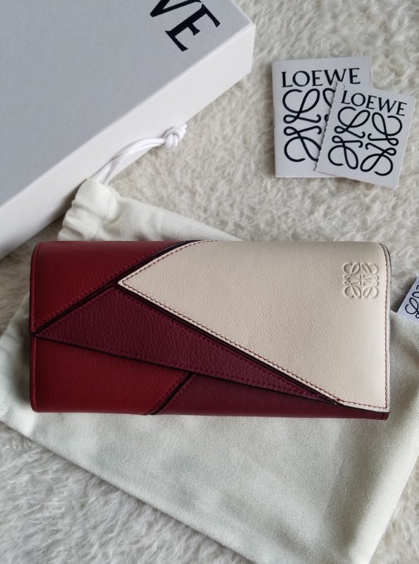 ヤフオク! -「loewe 財布」の落札相場・落札価格