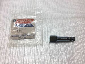 8C64 ヤマハ YG1 YG-1 カムシャフト 122-25351-01 シャフト 新品 未使用