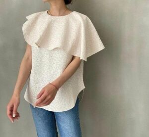 HOWDY asymmetry ruffle blouse