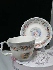 美品◇自宅保管 ロイヤルドルトン ブランブリーヘッジ ウィンター カップ＆ソーサー ROYAL DOULTON