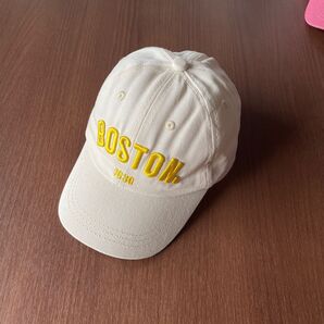 【新品・キッズ】キャップ 帽子 キッズ 子供 ロゴ 男の子 女の子 男女兼用 韓国 ロゴキャップ 帽子 アイボリー 未使用