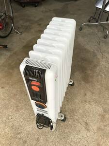 岩手　盛岡発！DeLonghi(デロンギ)　オイルヒーター　1200W 24時間タイマー機能