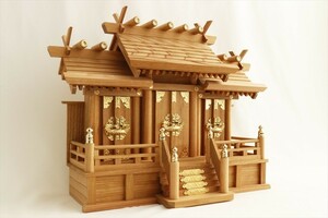 威風堂々・本けやき ■ 中型 屋根違い三社 ■欅 神棚（お社本体）高さ48cm×幅64cm×奥行24cm