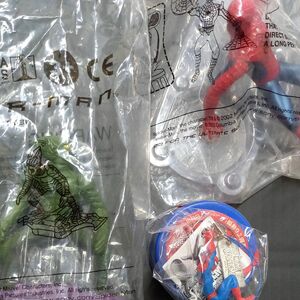 スパイダーマン　グリーンゴブリン　フィギュア2002　ストラップ付き新品未開封