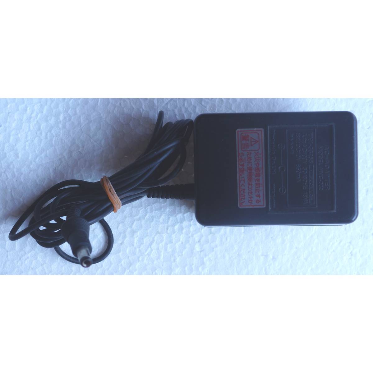 ニンテンドー ACアダプタ HVC-002 